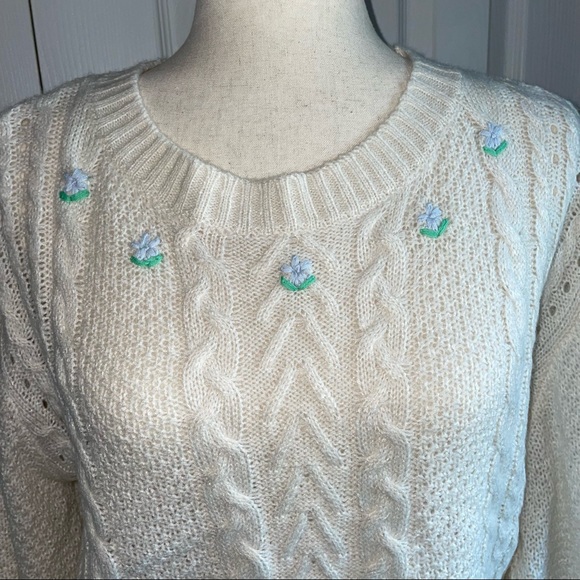 Wild fable crop sweater balloon sleeve size M - Picture 9 of 9